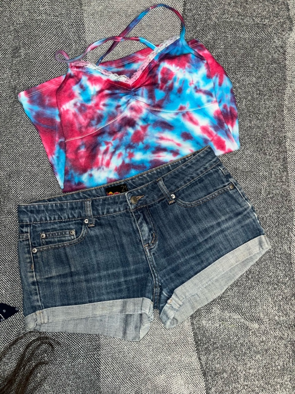 Bundle of 2: Rue21 Jean Shorts & Anchor blue Pink & Blue Tie-Dye Lace Trim Cami